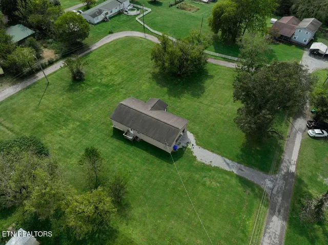 $249,999 | 9316 Number Four Drive, Mascot, TN 37806