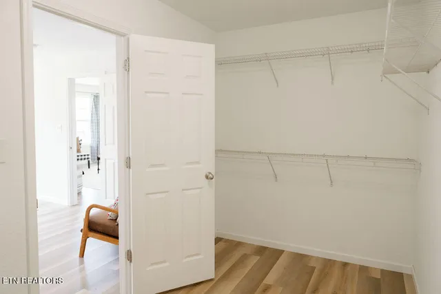 $249,999 | 9316 Number Four Drive, Mascot, TN 37806