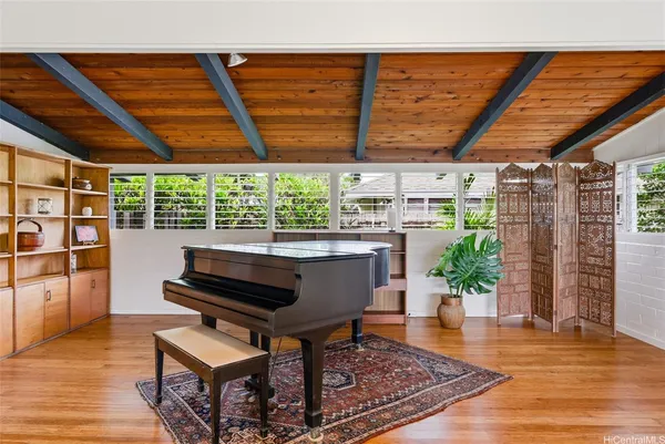 $1,750,000 | 661 North Kainalu Drive, Kailua, HI 96734