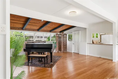 $1,750,000 | 661 North Kainalu Drive, Kailua, HI 96734