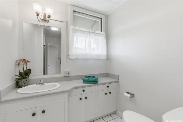 $1,750,000 | 661 North Kainalu Drive, Kailua, HI 96734