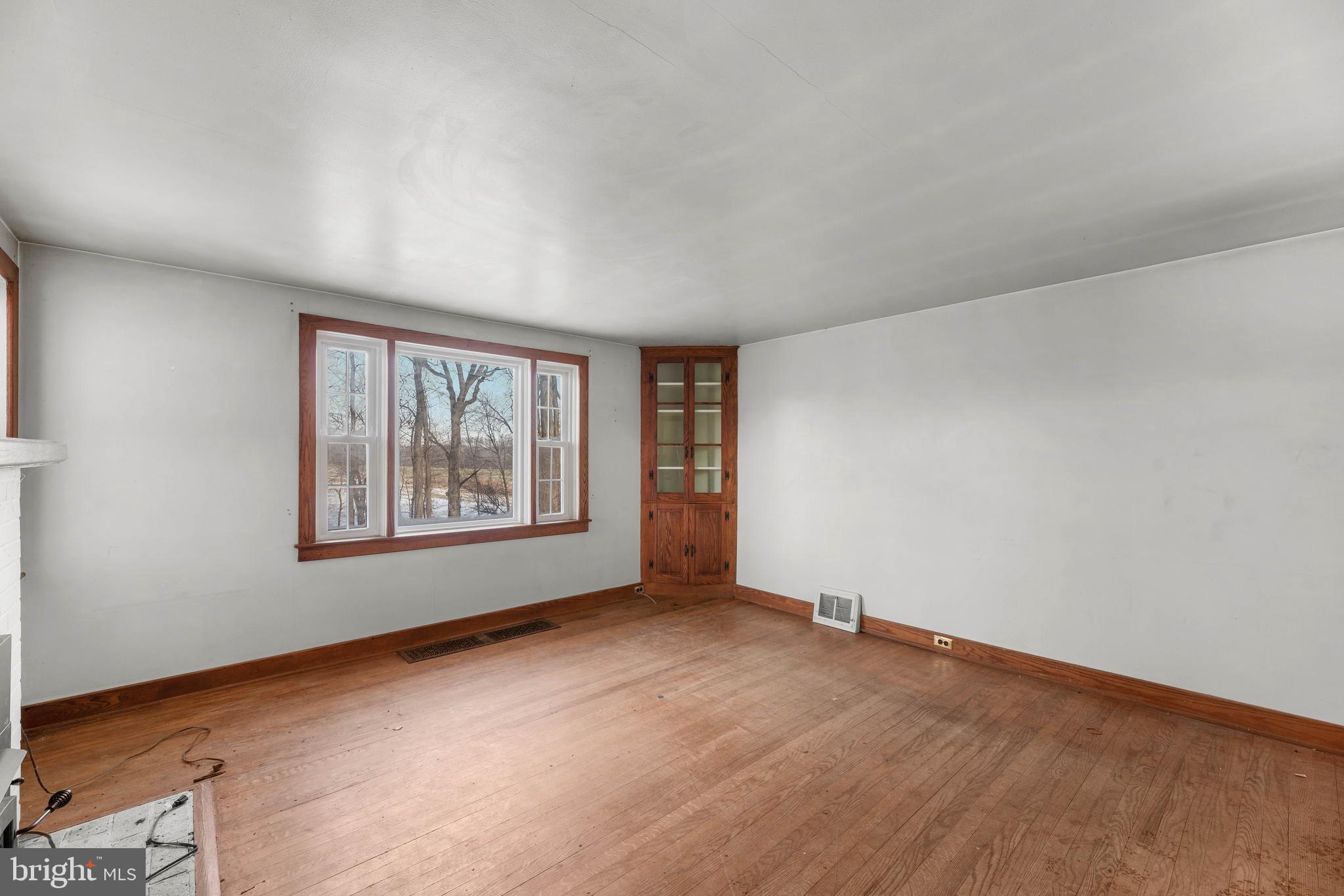 3018 Troyer Road White Hall, MD 21161 - Photo 6 of 30 Living Room