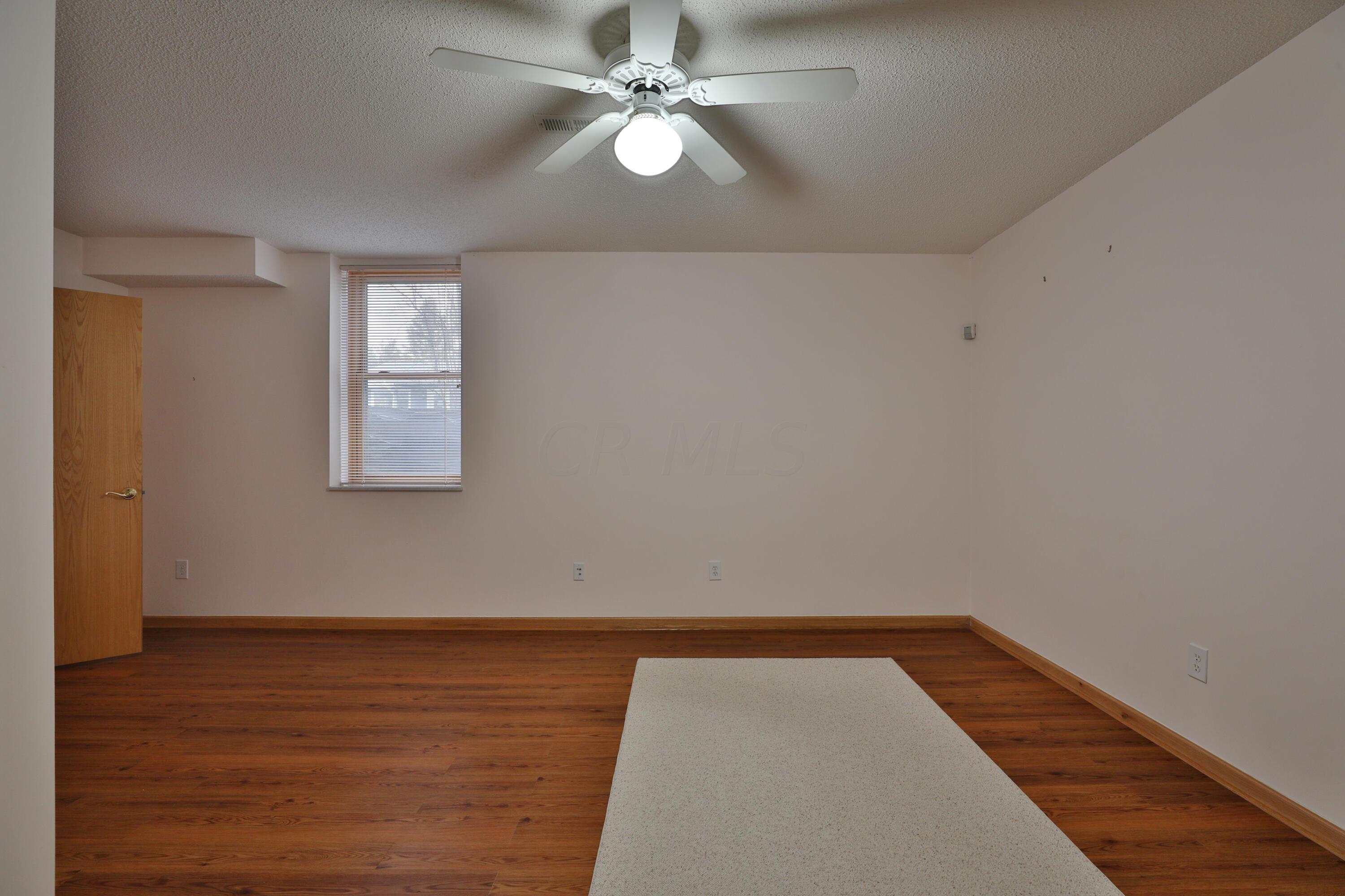 5892 Linworth Road Columbus, OH 43085 - Photo 43 of 68 5892-Linworth-43
