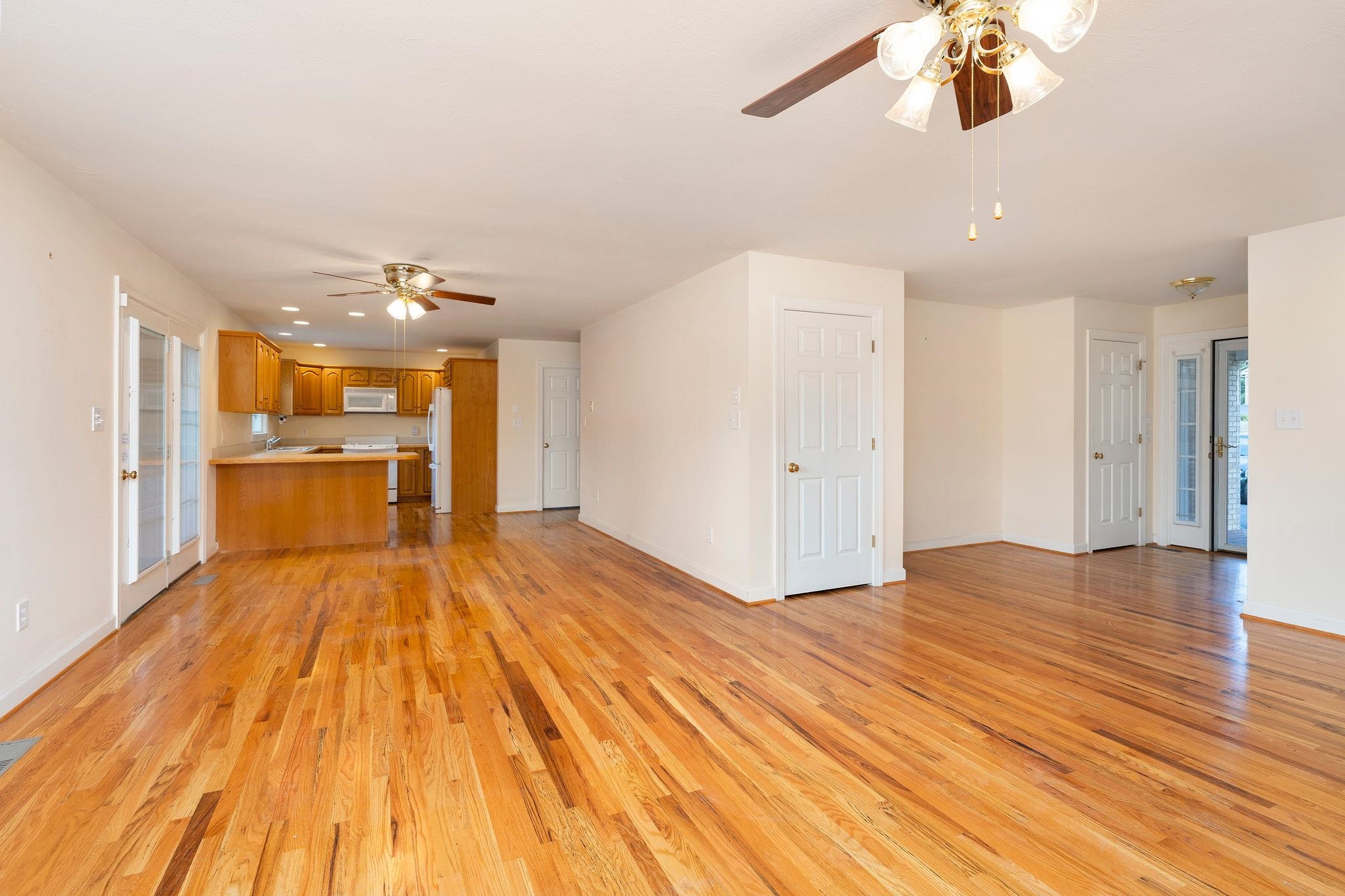 97 Gloucester Road Stuarts Draft, VA 24477 - Photo 23 of 67 the living area and the