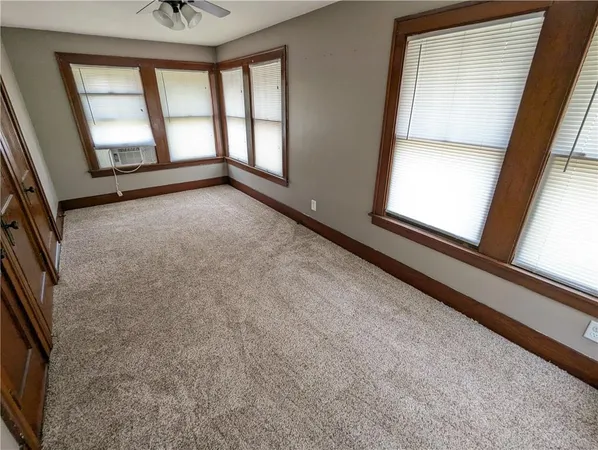 $164,900 | 1208 Central Avenue, Horton, KS 66439