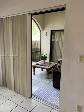 $2,895 | 513 Racquet Club Road, Unit 55, Weston, FL 33326