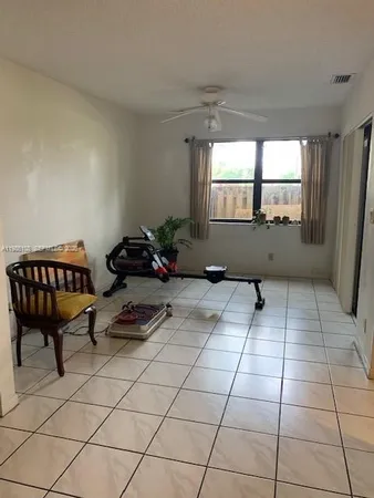 $2,895 | 513 Racquet Club Road, Unit 55, Weston, FL 33326