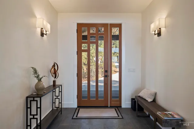 $2,275,000 | 17 Madelyn Ct Garden Valley, Garden Valley, ID 83622