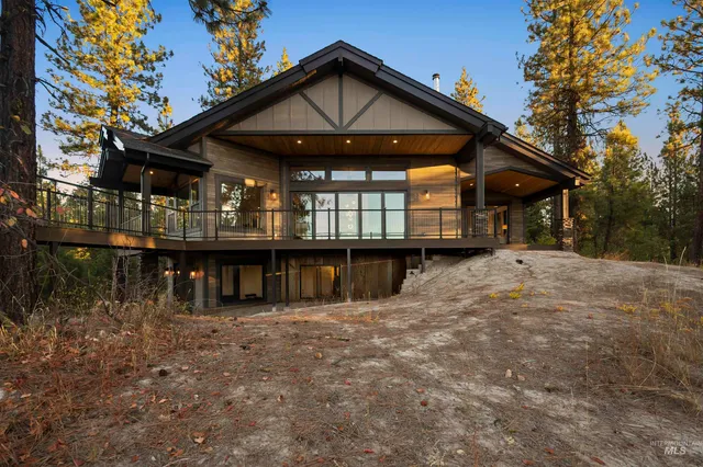 $2,275,000 | 17 Madelyn Ct Garden Valley, Garden Valley, ID 83622