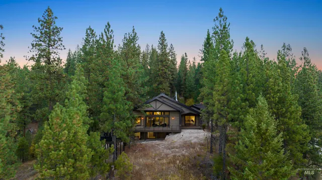 $2,275,000 | 17 Madelyn Ct Garden Valley, Garden Valley, ID 83622