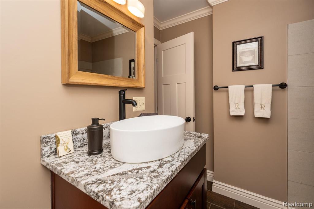 2341 West Auburn Road Rochester Hills, MI 48309 - Photo 35 of 57