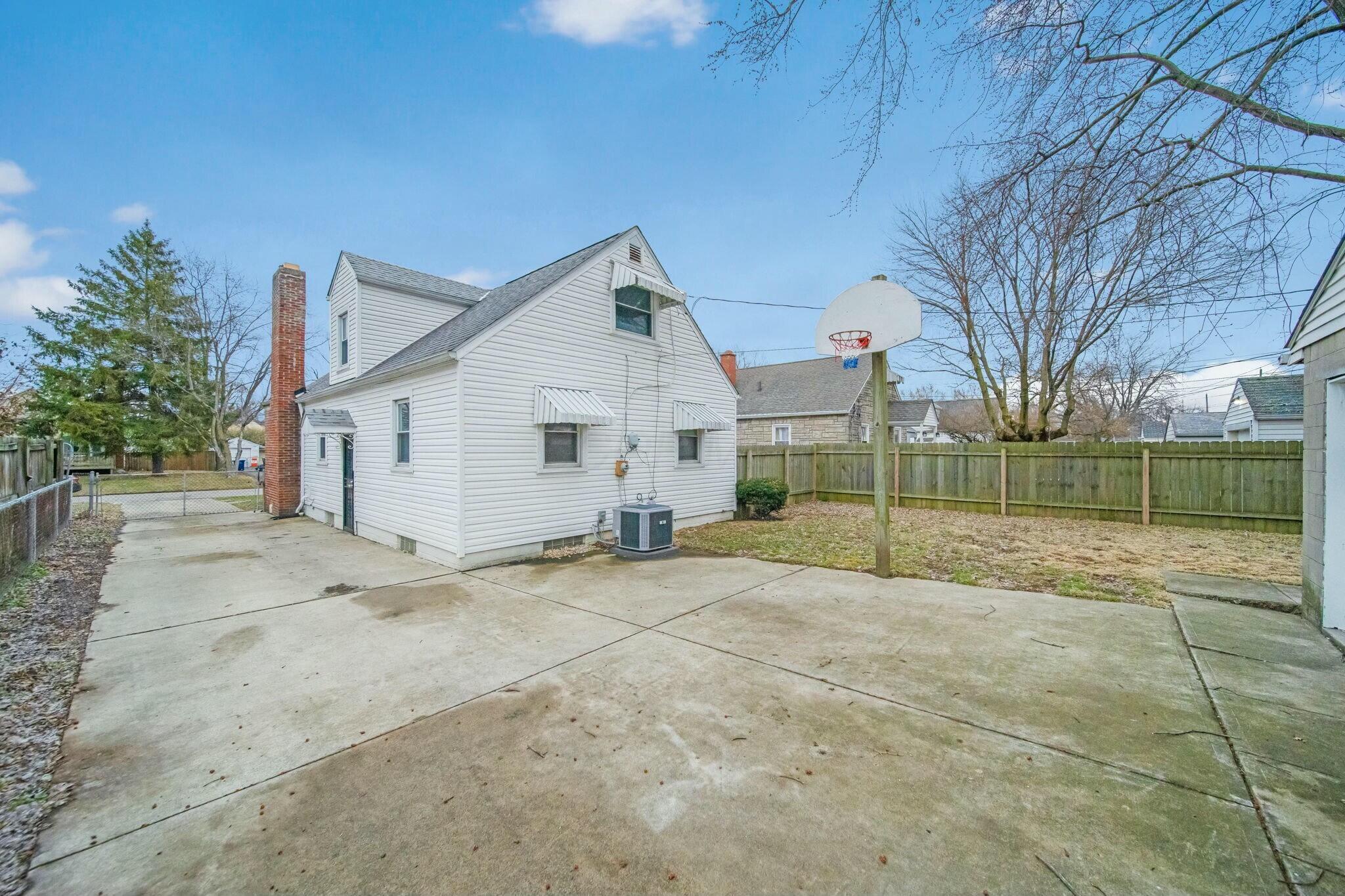 55 Demorest Road Columbus, OH 43204 - Photo 20 of 21 tempImageWmT70c