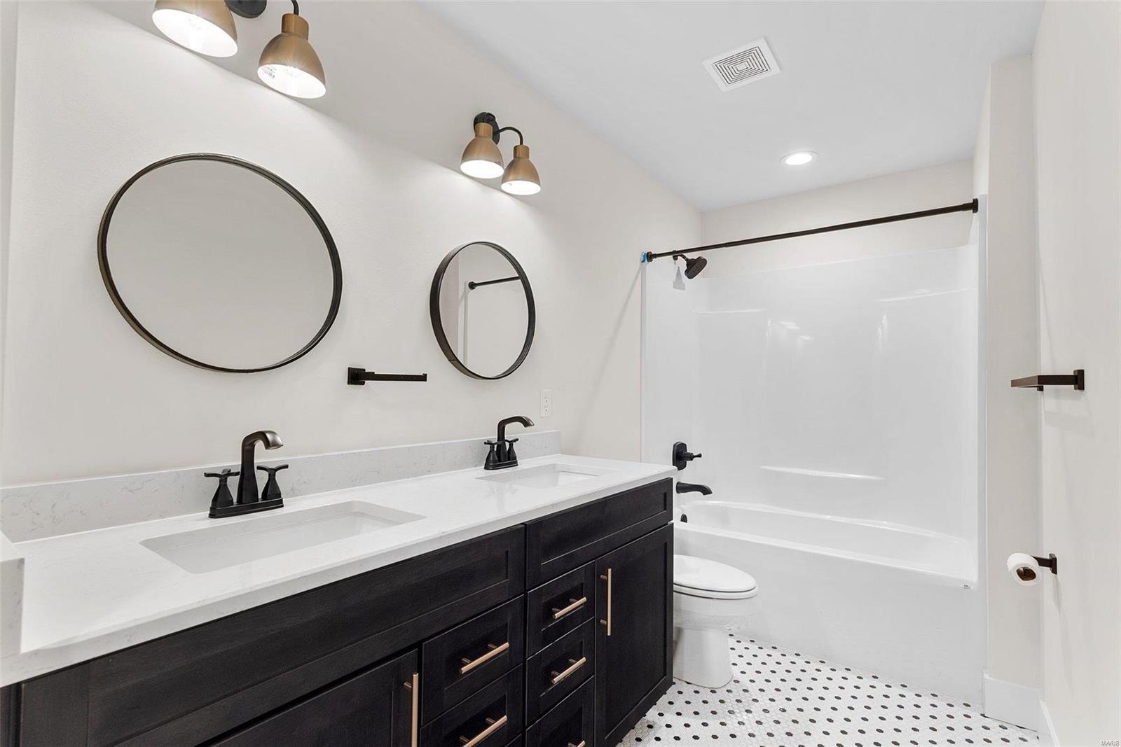 413 Crest Avenue St. Louis, MO 63122 - Photo 8 of 29