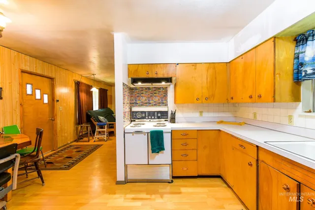 $314,000 | 243 North Fir Street, Genesee, ID 83832