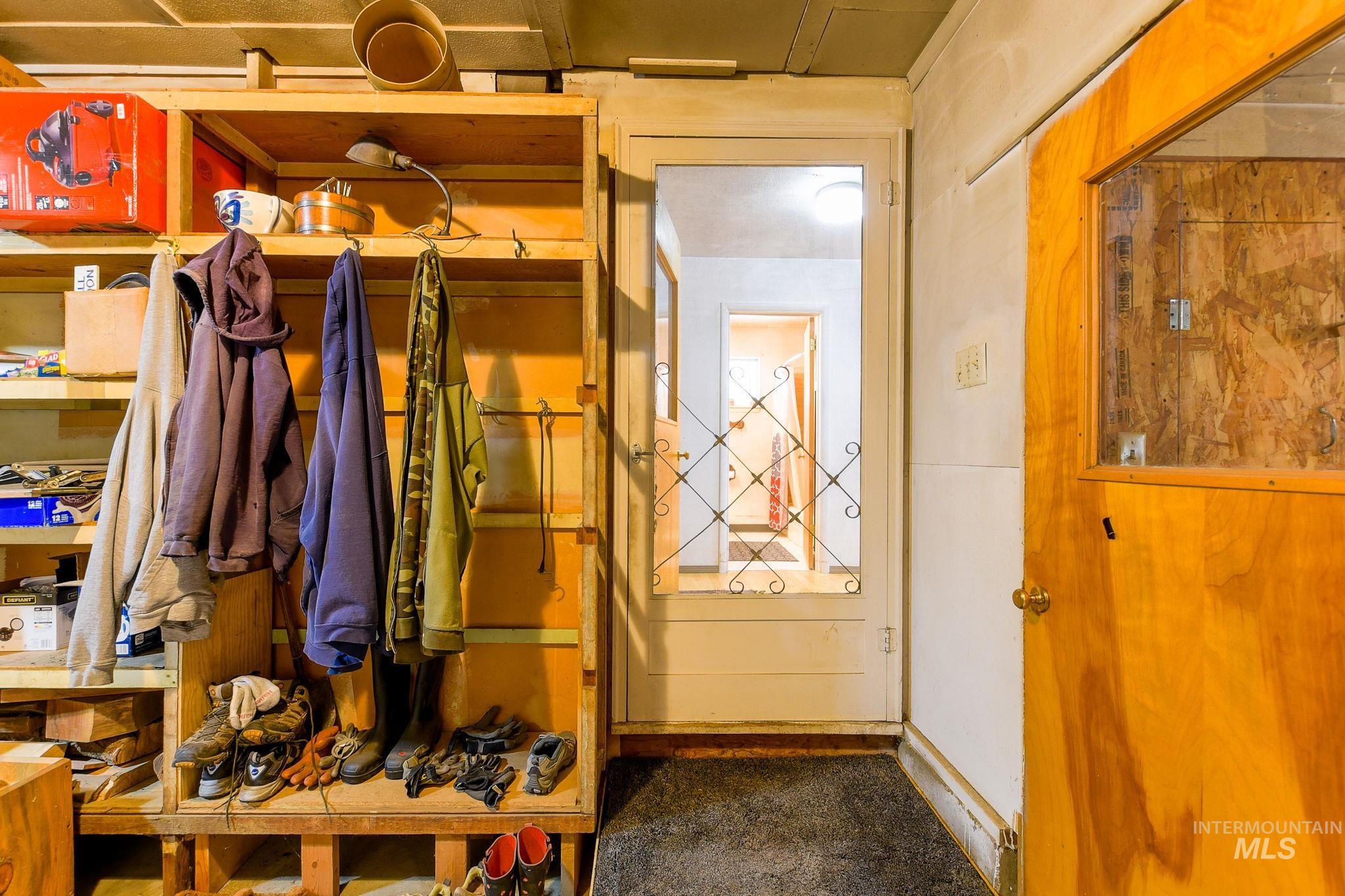 243 North Fir Street Genesee, ID 83832 - Photo 25 of 50 View of mudroom