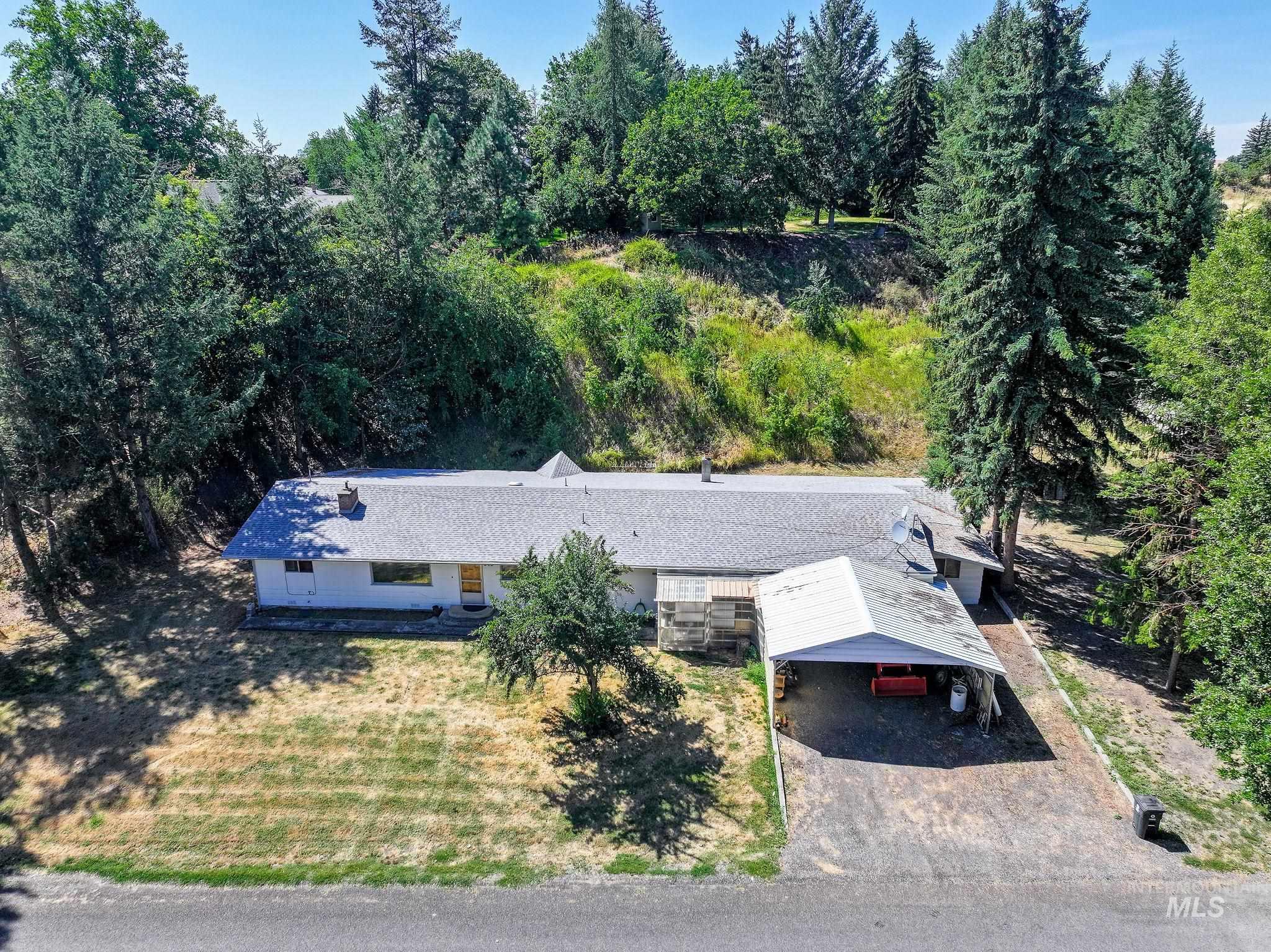 243 North Fir Street Genesee, ID 83832 - Photo 3 of 50 View of subject property