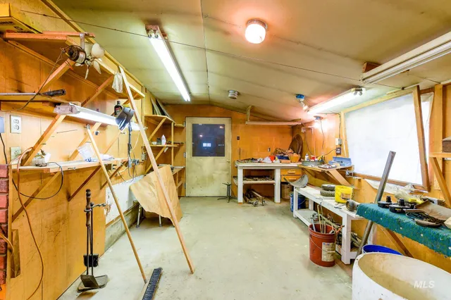 $314,000 | 243 North Fir Street, Genesee, ID 83832