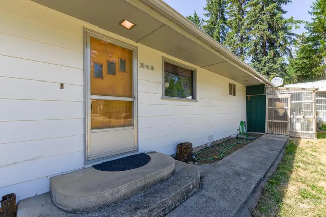 $314,000 | 243 North Fir Street, Genesee, ID 83832