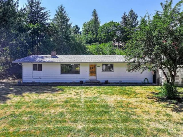 $314,000 | 243 North Fir Street, Genesee, ID 83832