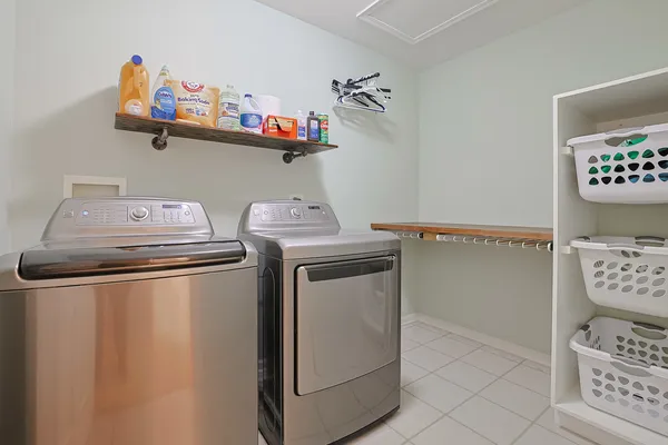 $460,000 | 14401 Capital Drive, Plainfield, IL 60544