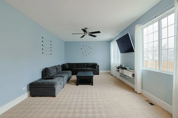 $460,000 | 14401 Capital Drive, Plainfield, IL 60544