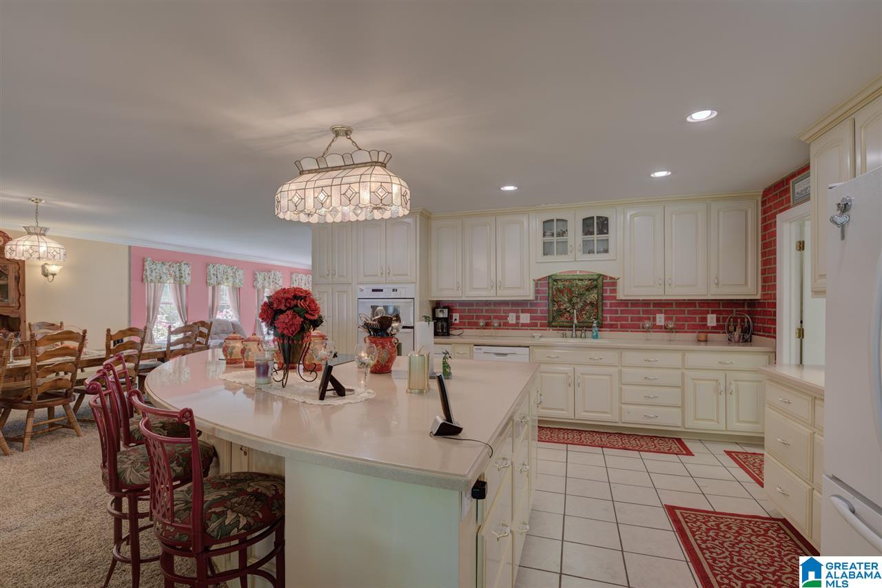 980 Kathy Lane Fultondale, AL 35068 - Photo 18 of 42