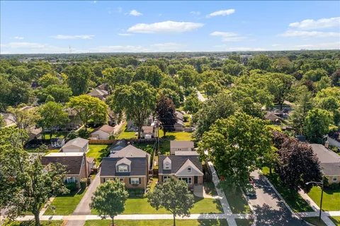 $525,000 | 201 North Maple Street, Mount Prospect, IL 60056