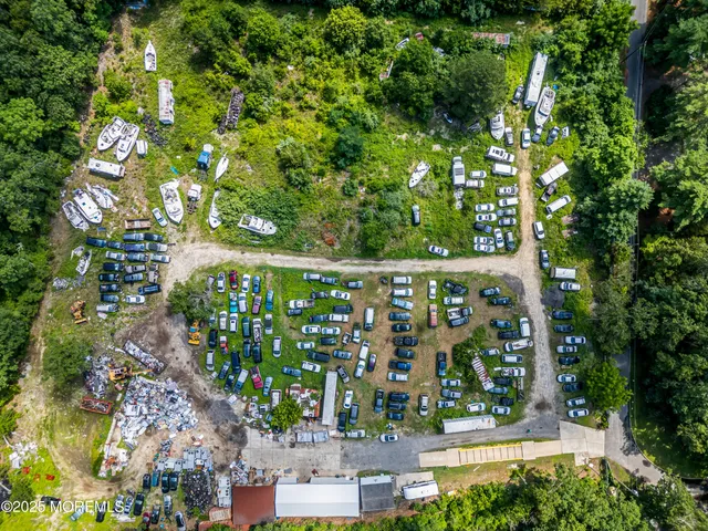 $800,000 | 15 Oak Lane, Tuckerton, NJ 08087