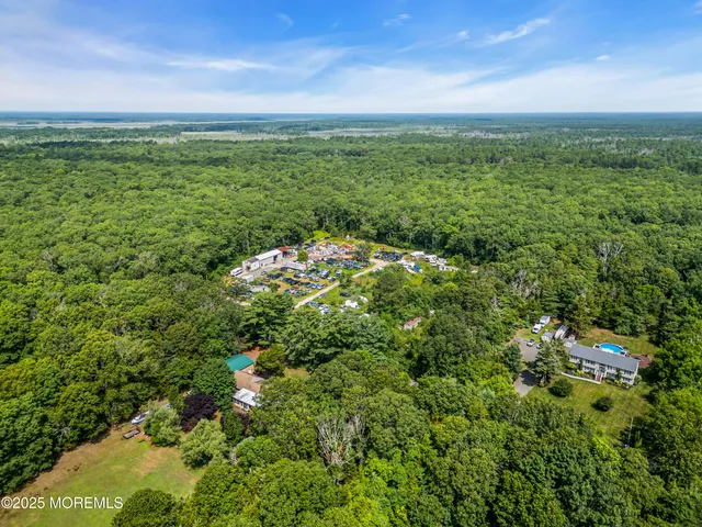 $800,000 | 15 Oak Lane, Tuckerton, NJ 08087