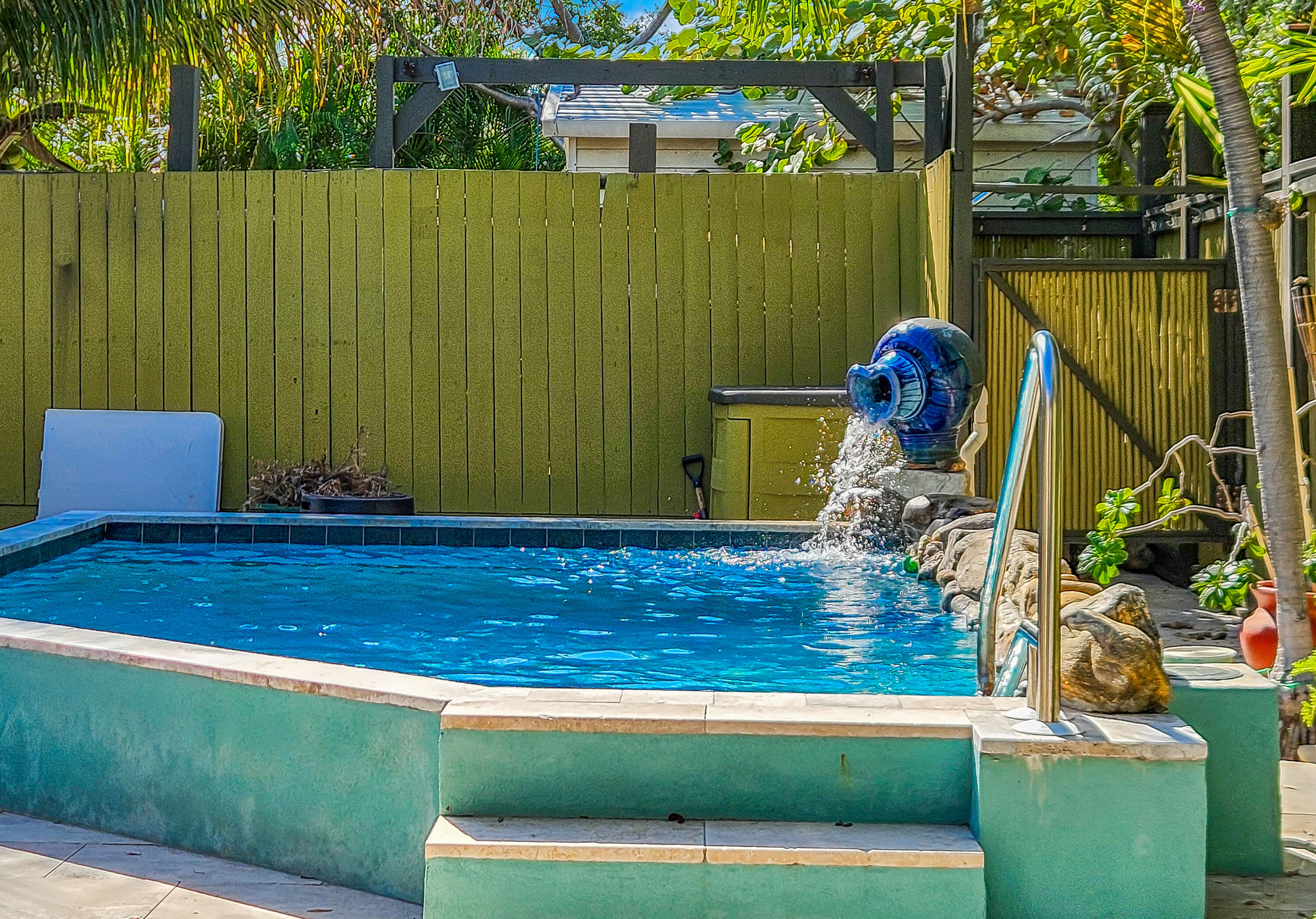 1609 United Street Key West, FL 33040 - Photo 12 of 74 Backyard Pool Lounge Area (10)