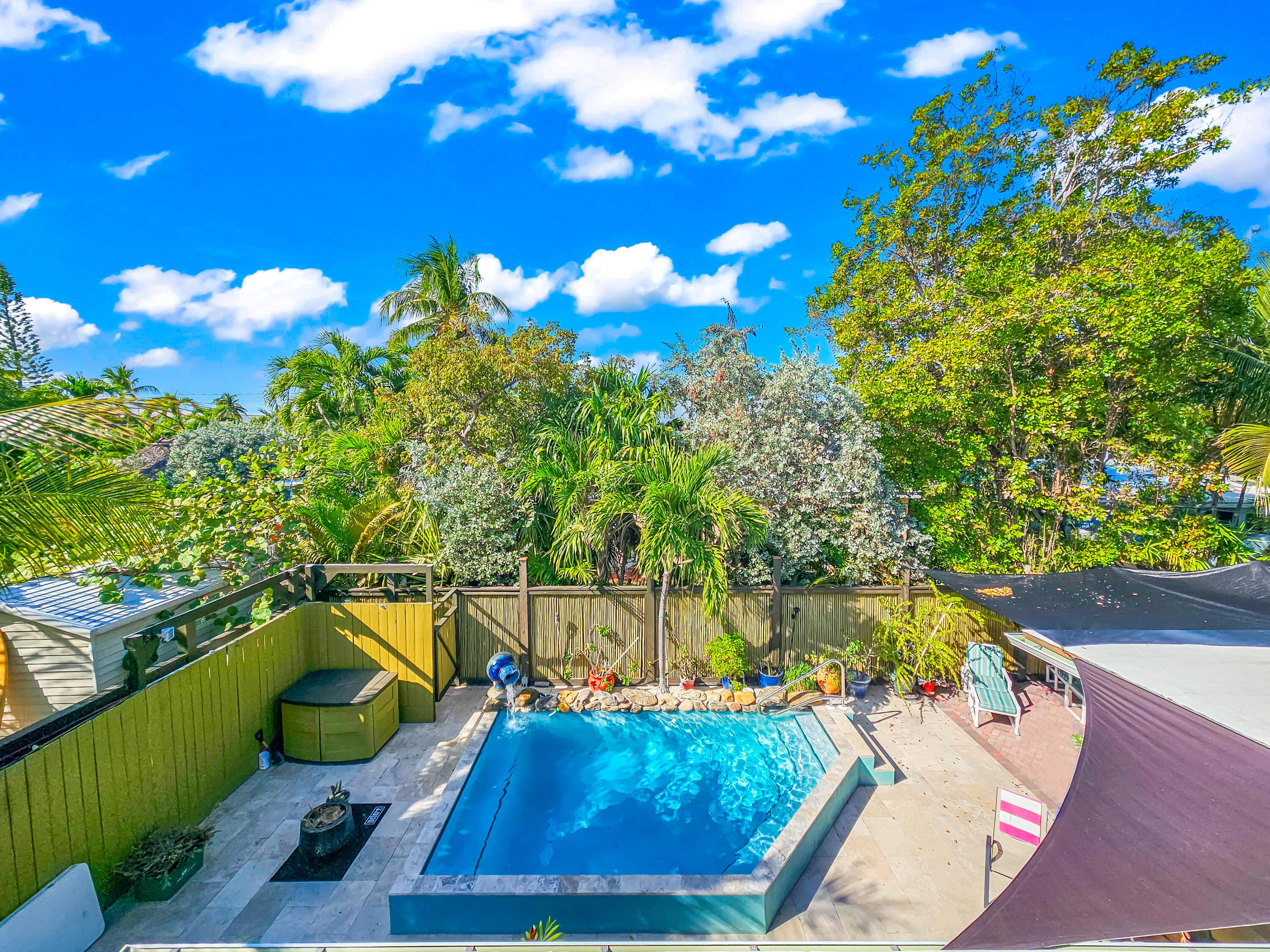 1609 United Street Key West, FL 33040 - Photo 17 of 74 Backyard Pool Lounge Area (17)