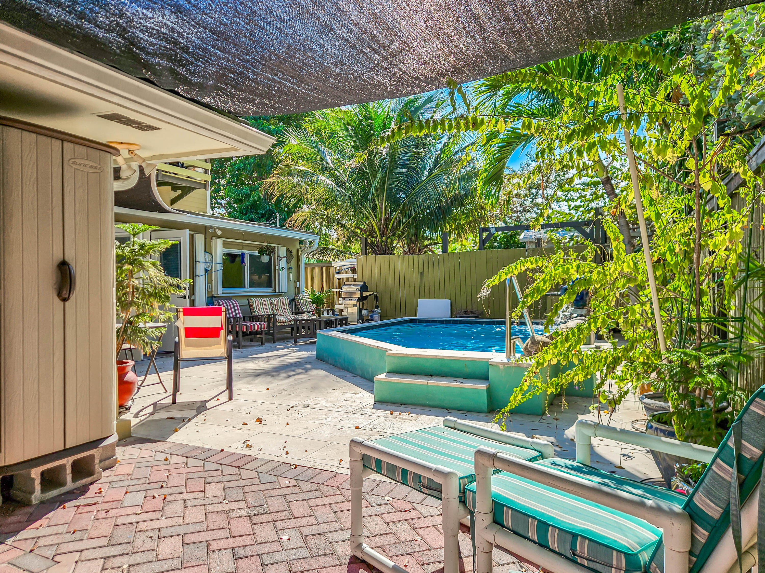 1609 United Street Key West, FL 33040 - Photo 18 of 74 Backyard Pool Lounge Area (18)