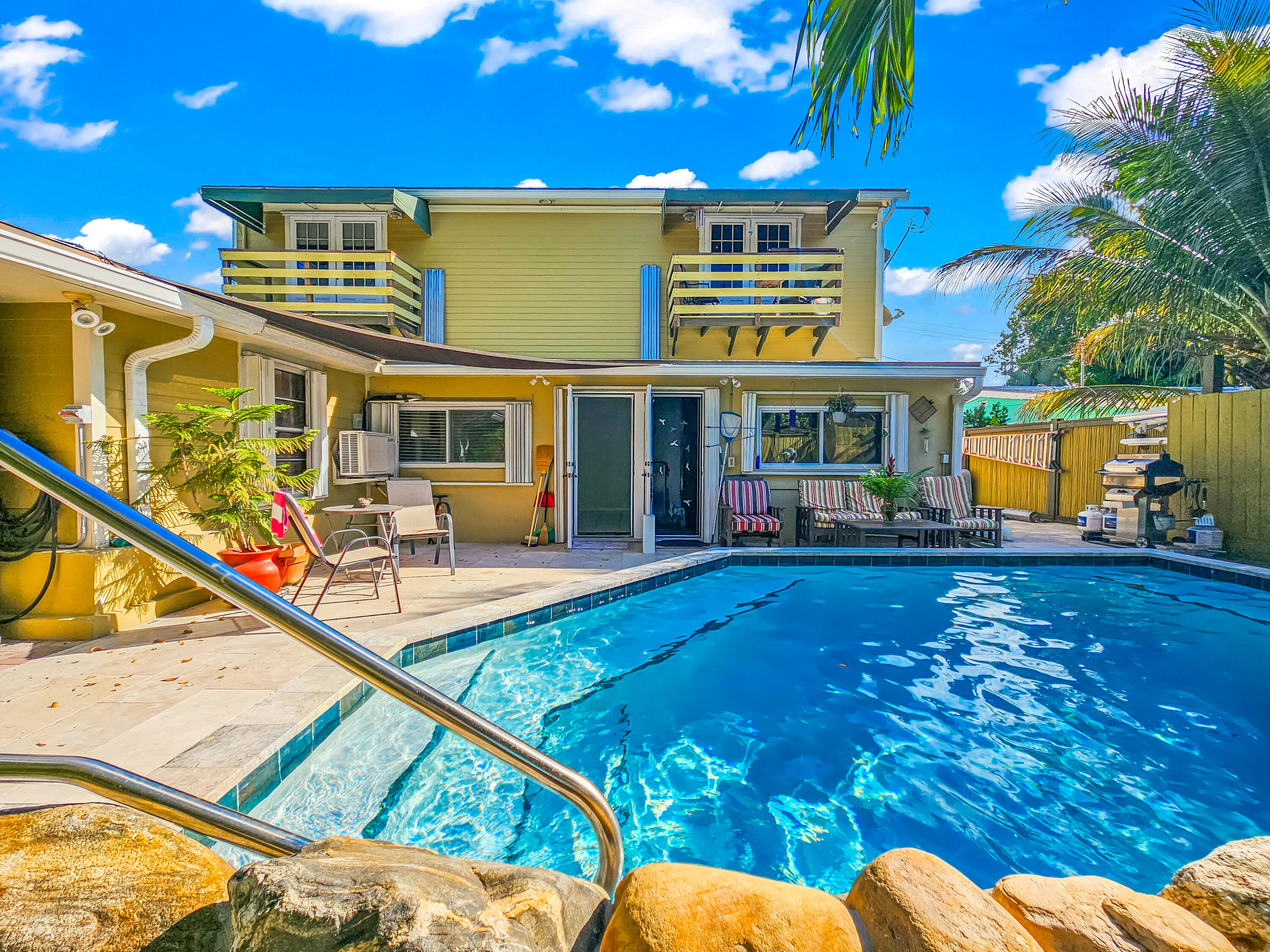 1609 United Street Key West, FL 33040 - Photo 10 of 74 Backyard Pool Lounge Area (8)