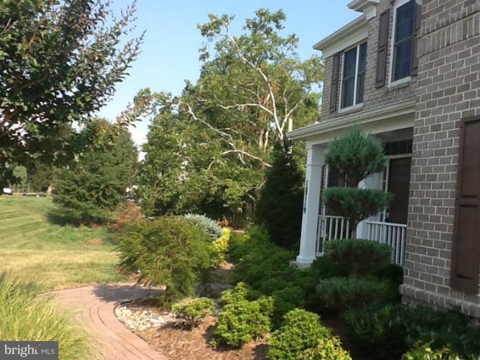 18719 Wickham Road Olney, MD 20832 - Photo 2 of 29 Exterior (Front)