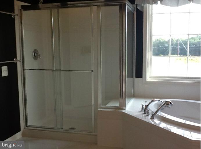 18719 Wickham Road Olney, MD 20832 - Photo 14 of 29 Bath (Master)