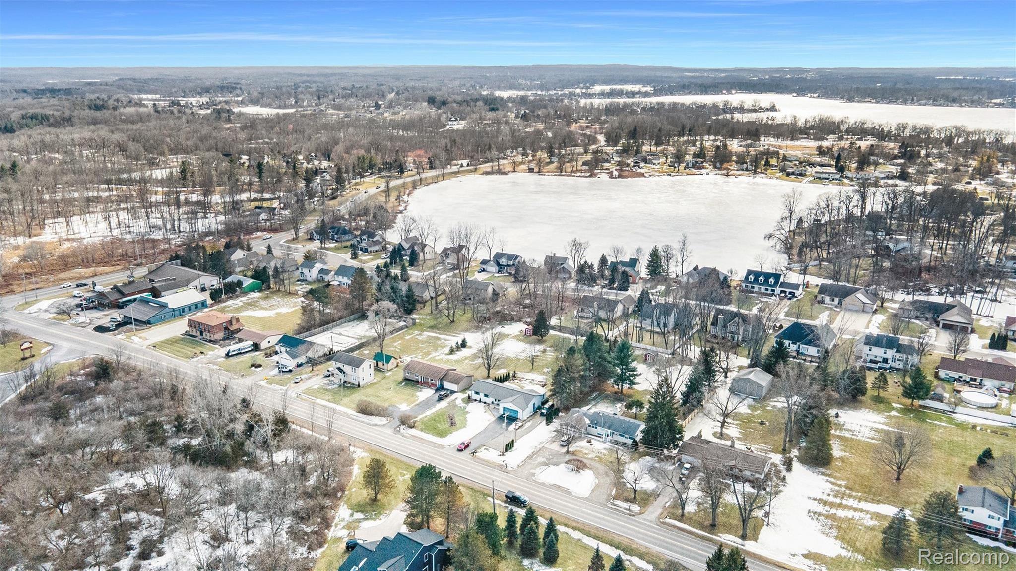 1411 North Long Lake Road Fenton, MI 48430 - Photo 41 of 44 DJI_0961.jpg