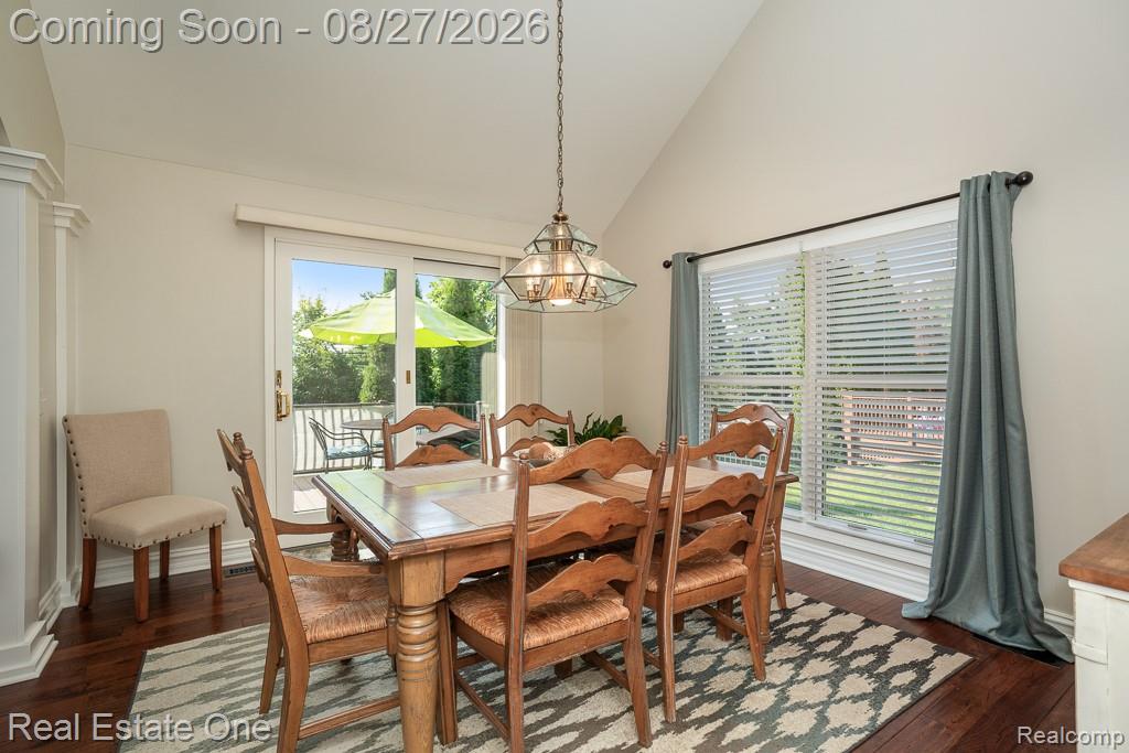 1026 Pointe Place_MLS-017.jpg