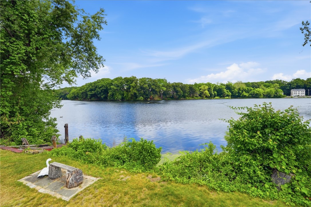 128 Grandview Avenue Lincoln, RI 02865 - Photo 39 of 48 Backyard/view