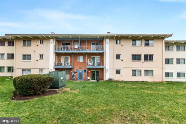 $179,900 | 11334 Cherry Hill Road, Unit 2J20, Beltsville, MD 20705