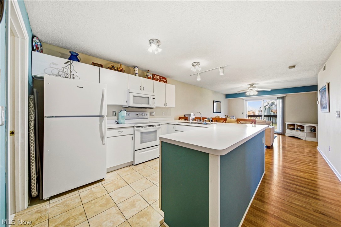 6035 Lake Road West, Unit 423 Ashtabula, OH 44004 - Photo 6 of 43