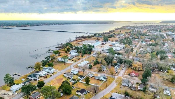 $84,899 | 305 North Avenue, New Bern, NC 28560