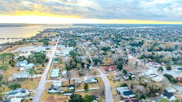 $84,899 | 305 North Avenue, New Bern, NC 28560