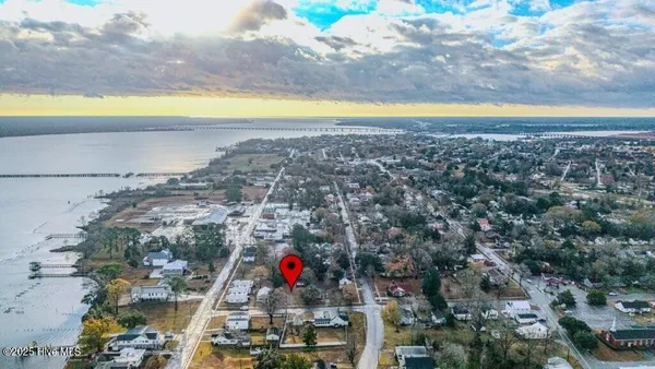 $84,899 | 305 North Avenue, New Bern, NC 28560