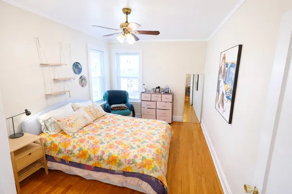 $1,650 | 2044 West Farragut Avenue, Unit 3N, Chicago, IL 60625