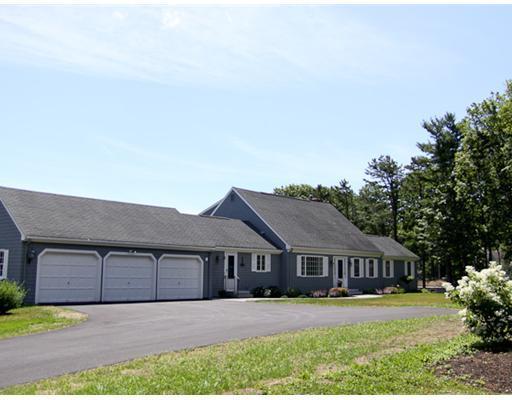 11 Longmeadow Road Cumberland, ME 04110 - Photo 18 of 21 Exterior Front.