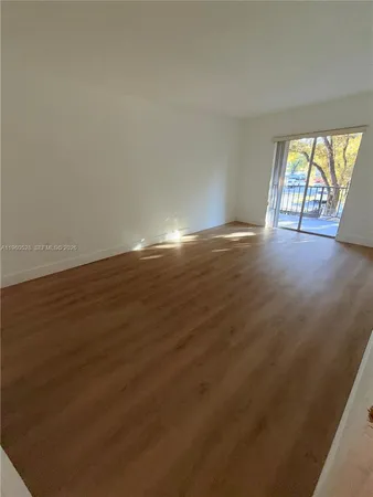 $1,950 | 5755 West 20th Avenue, Unit 209, Hialeah, FL 33012