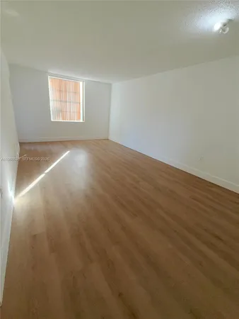 $1,950 | 5755 West 20th Avenue, Unit 209, Hialeah, FL 33012