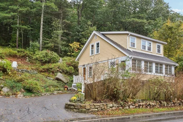 a house view with a outdoor space