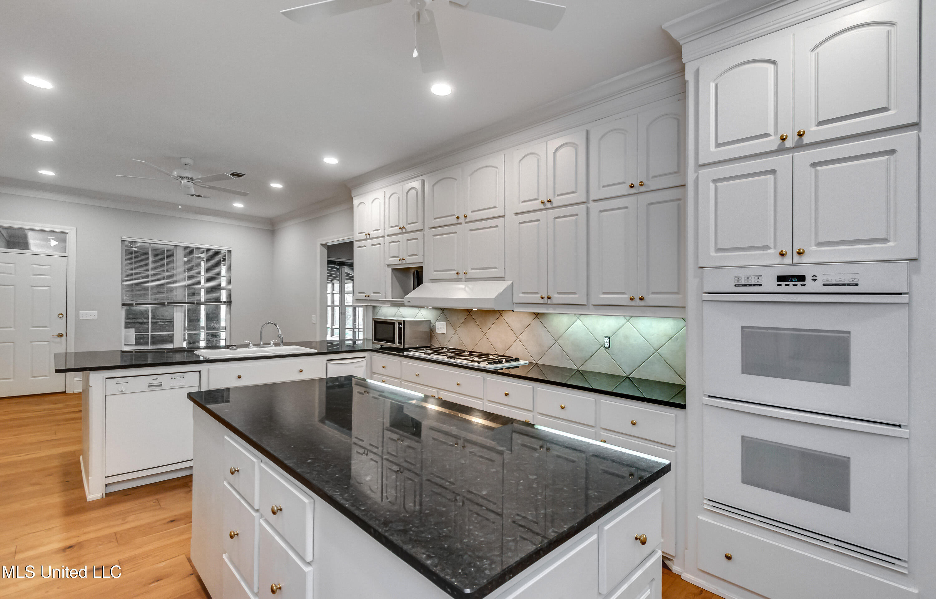 121 Poplar Ridge Drive Brandon, MS 39047 - Photo 16 of 66 121 Poplar Ridge-47