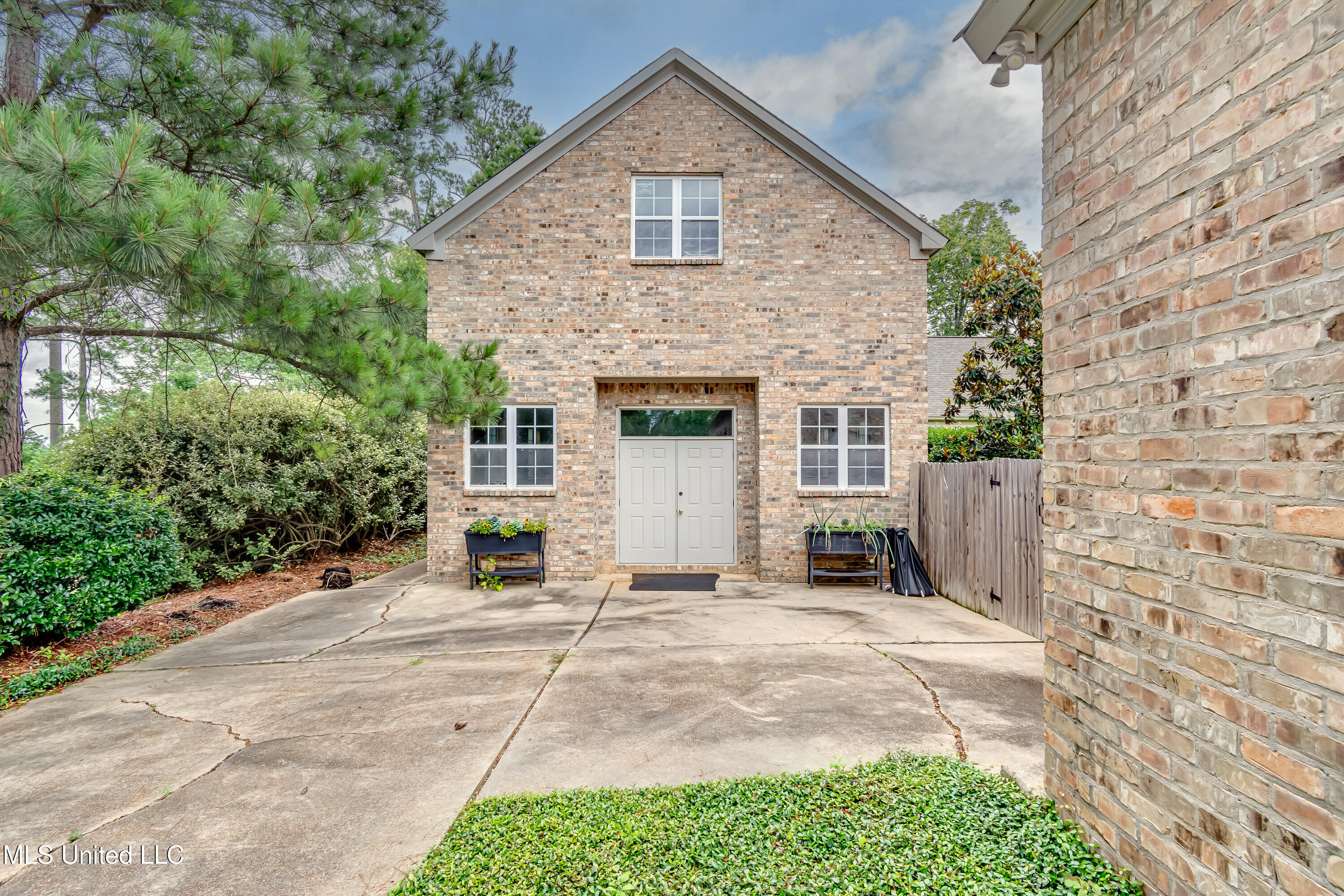 121 Poplar Ridge Drive Brandon, MS 39047 - Photo 3 of 66 121 Poplar Ridge-12